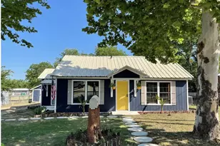 905 E Hook, Stephenville, TX 76401 - Photo 1