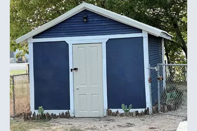905 E Hook, Stephenville, TX 76401 - Photo 4