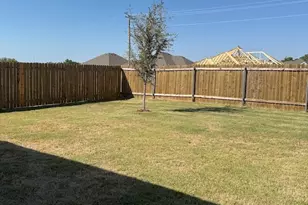 529 Jameson St, Springtown, TX 76082 - Photo 20