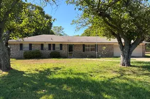 3010 41st St SE, Paris, TX 75462 - Photo 1