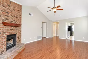 302 Rosemary, Euless, TX 76039 - Photo 4