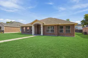 408 Northgate Dr, Terrell, TX 75160 - Photo 2