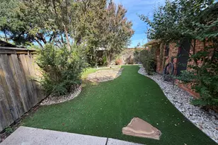 9229 Highedge Cir, Dallas, TX 75238 - Photo 22