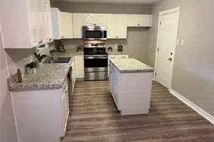 1213 Mary Dr, Hurst, TX 76053 - Photo 4