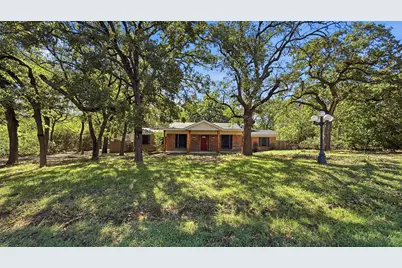 1004 Lakeview Drive, Joshua, TX 76058 - Photo 4
