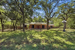 1004 Lakeview Dr, Joshua, TX 76058 - Photo 4