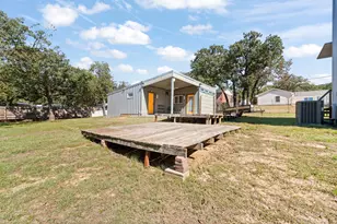 408 Pecan Dr, Burleson, TX 76028 - Photo 24