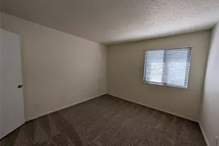 7431 Holly Hill Dr, Dallas, TX 75231 - Photo 14