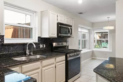 1109 Holly Drive, Carrollton, TX 75010 - Photo 10