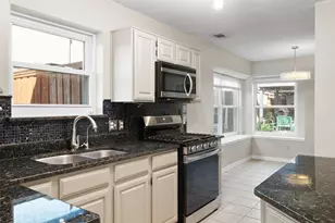 1109 Holly Dr, Carrollton, TX 75010 - Photo 10