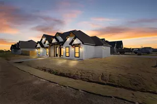 273 Victory Dr, Mabank, TX 75147 - Photo 2