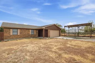 1526 W Bankhead, Weatherford, TX 76086 - Photo 2