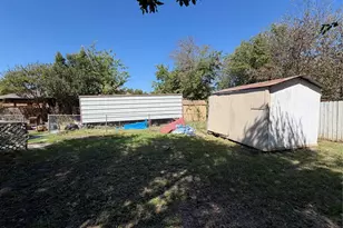 309 Boyd St, Cleburne, TX 76031 - Photo 6