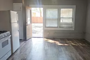 2615 N Elm St, Denton, TX 76201 - Photo 26