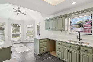 4913 Van Ness St, Garland, TX 75043 - Photo 8
