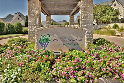 2541 Vineyard Drive, Granbury, TX 76048 - Photo 6