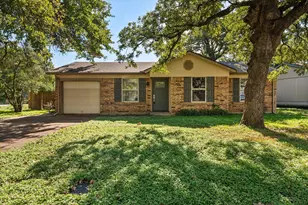 5701 Guildwood Dr, Arlington, TX 76017 - Photo 1