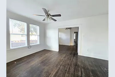 630 N Ewing Avenue, Dallas, TX 75203 - Photo 2