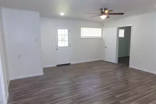 3423 Texas Dr, Dallas, TX 75211 - Photo 8