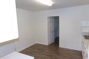 3423 Texas Dr, Dallas, TX 75211 - Photo 6