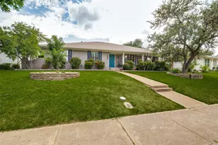 9421 Meadowknoll Dr, Dallas, TX 75243 - Photo 1