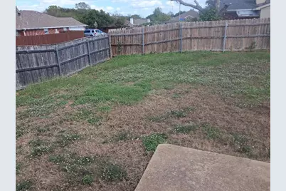 6001 Garden View Drive, Arlington, TX 76018 - Photo 18