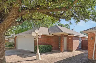 616 Renaissance Pl, Cedar Hill, TX 75104 - Photo 2