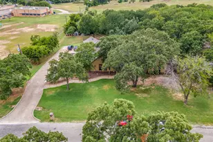 101 Oakwood Dr, Weatherford, TX 76086 - Photo 14