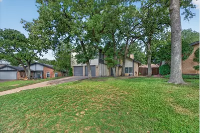 2801 Meandering Way, Bedford, TX 76021 - Photo 2