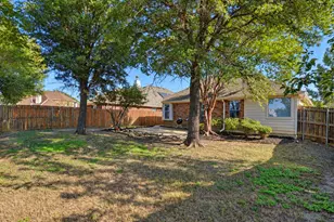 6831 Landing Dr, Grand Prairie, TX 75054 - Photo 28