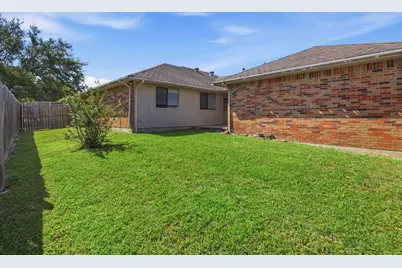 119 Larchbrook Drive, DeSoto, TX 75115 - Photo 24