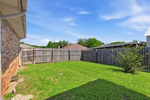 119 Larchbrook Dr, DeSoto, TX 75115 - Photo 22