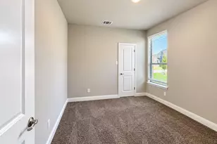 3628 W Walnut Ridge Dr, Grand Prairie, TX 76065 - Photo 18