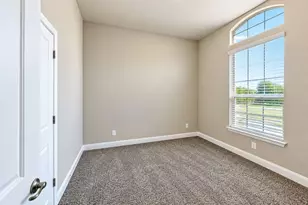 3628 W Walnut Ridge Dr, Grand Prairie, TX 76065 - Photo 20