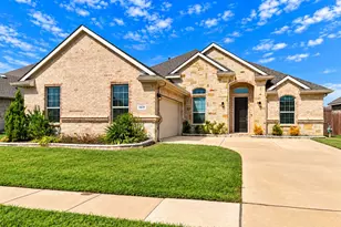 3628 W Walnut Ridge Dr, Grand Prairie, TX 76065 - Photo 2
