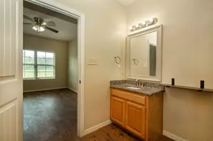 700 E Bullock St, Denison, TX 75021 - Photo 14