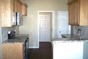 700 E Bullock St, Denison, TX 75021 - Photo 8