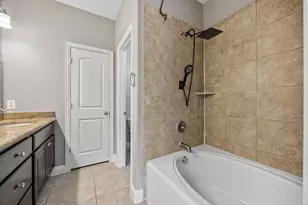 5753 Lois Ln, Plano, TX 75024 - Photo 22