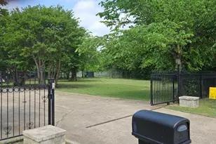 901 N Blanche St, Terrell, TX 75160 - Photo 4