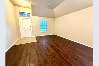 9016 Warren Drive, McKinney, TX 75071 - Photo 4