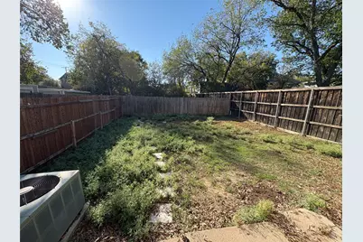 909 Vine Street, Denton, TX 76209 - Photo 8