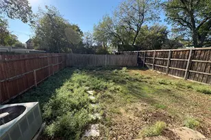 909 Vine St, Denton, TX 76209 - Photo 8