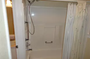 1809 Santa Clara Ct, Grand Prairie, TX 75051 - Photo 6