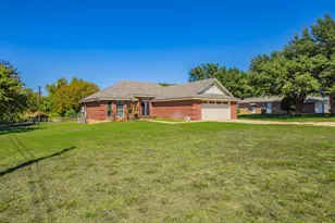 4930 Spring Valley Rd, Lorena, TX 76655 - Photo 22