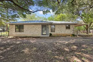 204 Ausborn St, Eddy, TX 76524 - Photo 4
