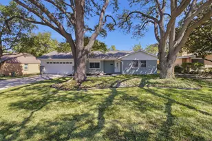 4308 Wedgmont Cir S, Fort Worth, TX 76133 - Photo 2