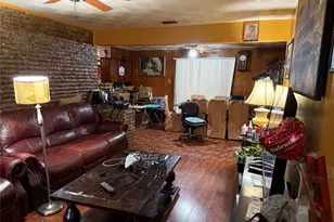 6220 Harmony Ln, Dallas, TX 75241 - Photo 2