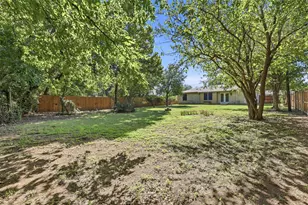 1309 Berry Dr, Cleburne, TX 76033 - Photo 22
