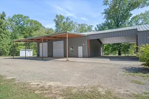 1143 VZ County Road 4602, Ben Wheeler, TX 75754 - Photo 32