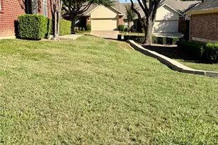 236 Bexar Dr, Lewisville, TX 75067 - Photo 36